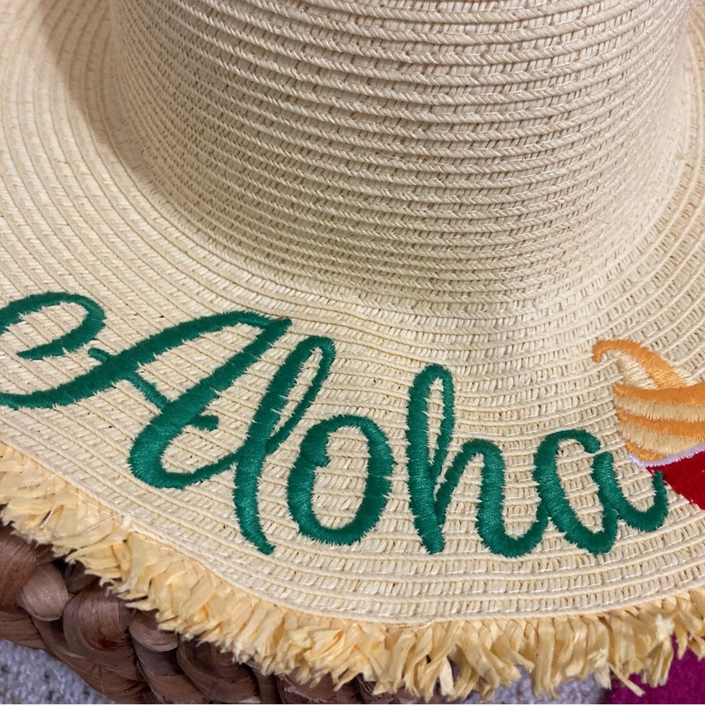 ๐ Disney Aloha Straw Hat with Green and Yellow Accents! ๐ฅ - Picture 4 of 8